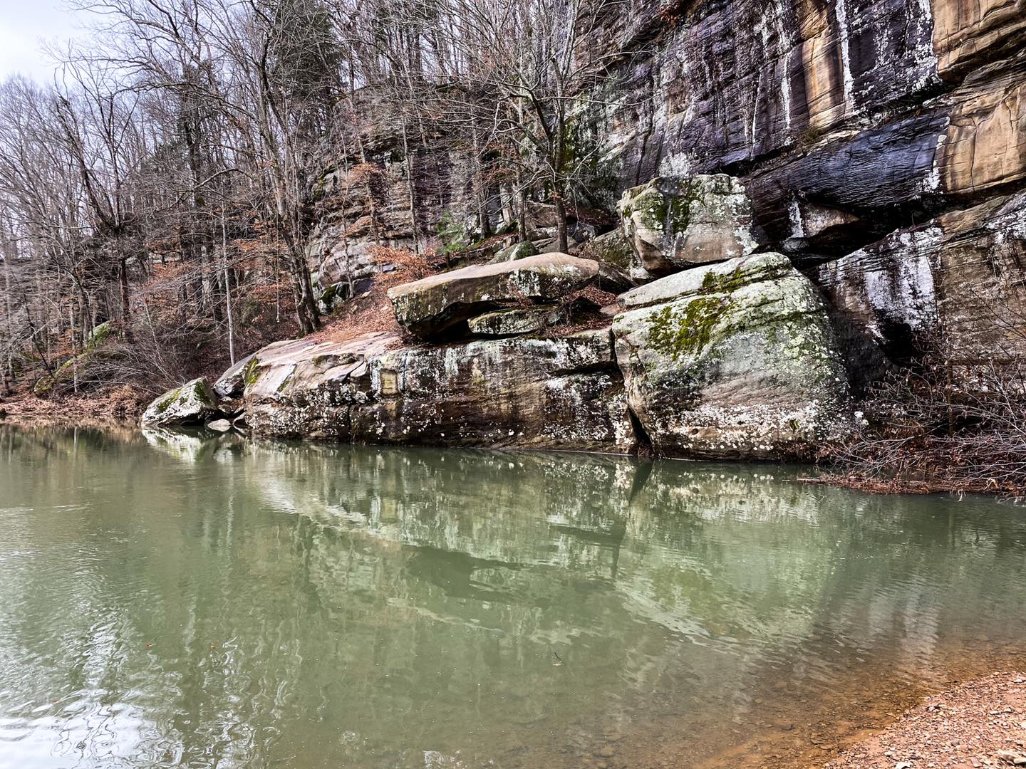 Southern Illinois Hiking Trails: Bell Smith Springs