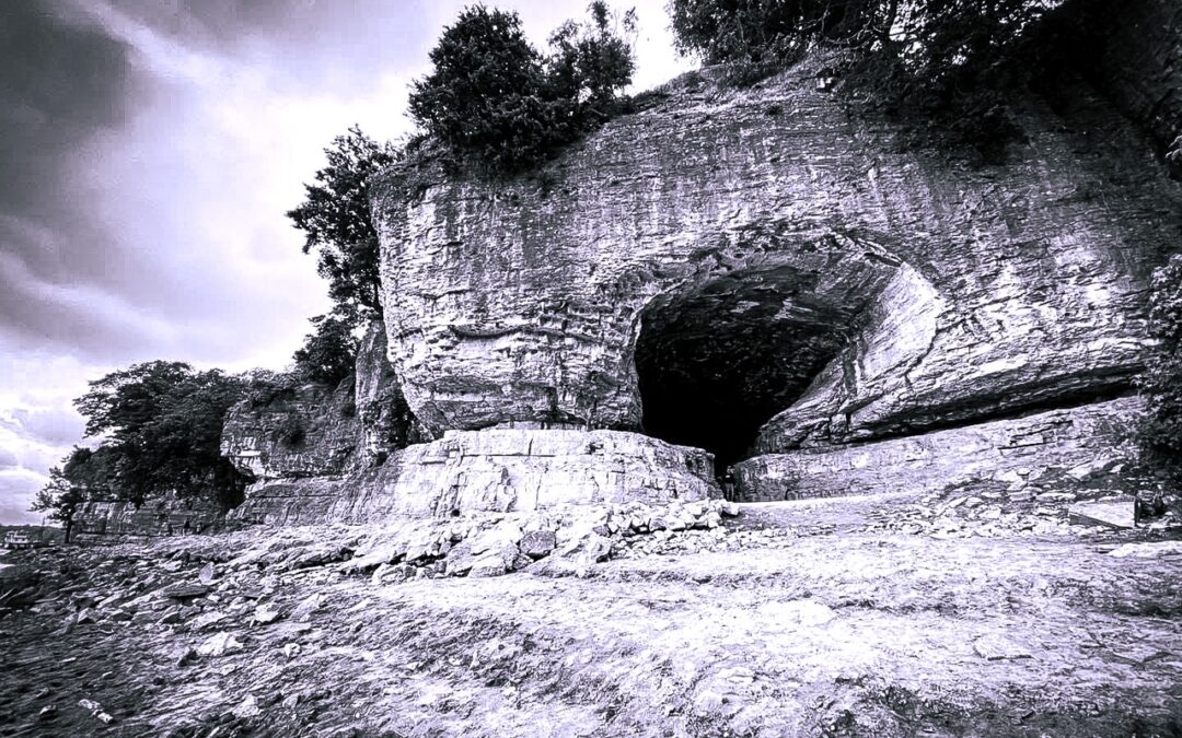 5 Spooky Hiking Trails in the Shawnee National Forest