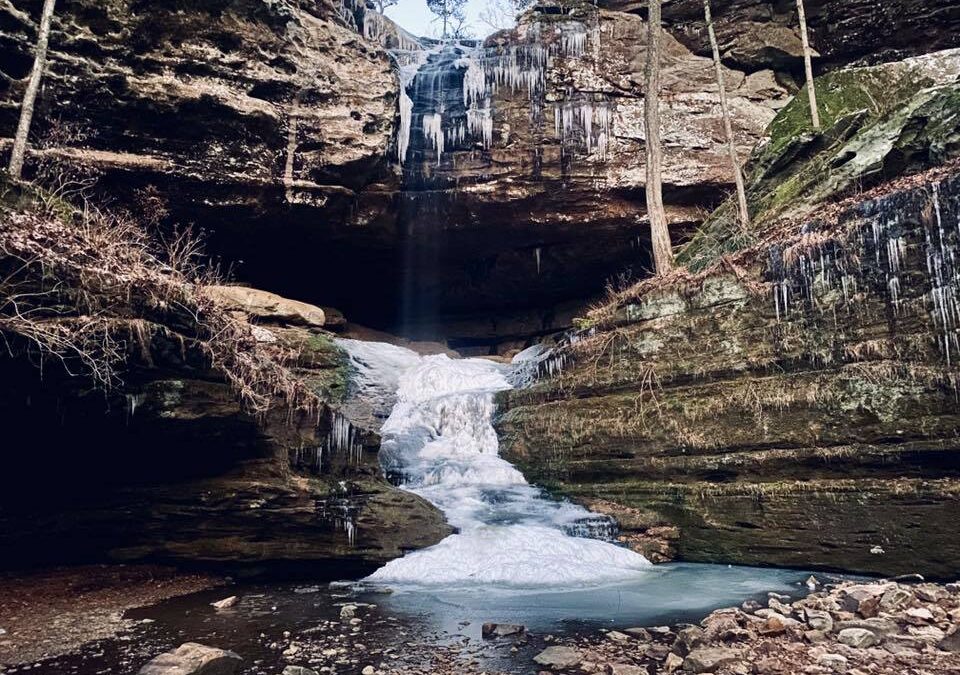 Building the Perfect Winter Day Hiking Kit