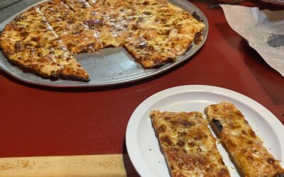 10 Great Restaurants in Southern Illinois to Get Christmas Gift Cards At